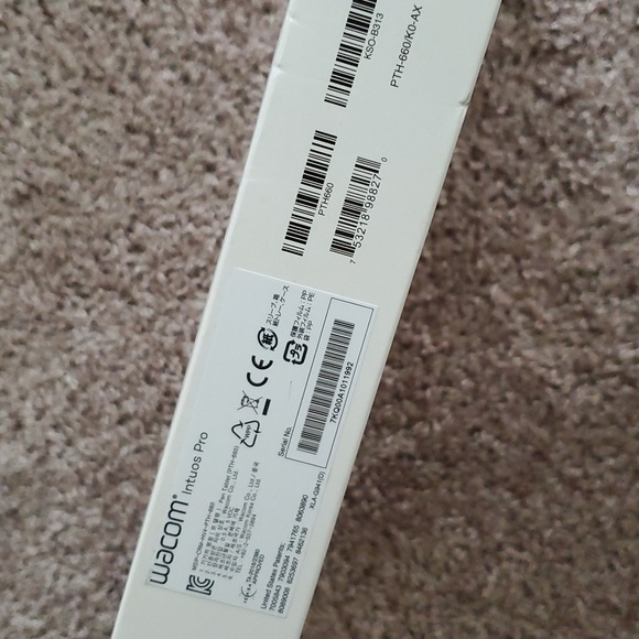 SOLD Wacom Intuos Pro M - Picture 4 of 4